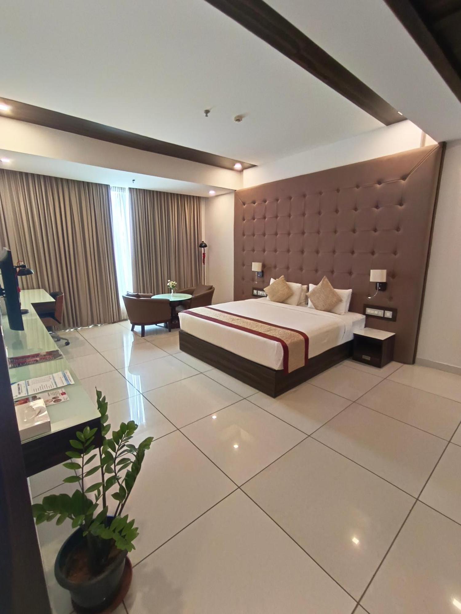 Blue Serene Resort กูรูวาเยอร์ ภายนอก รูปภาพ